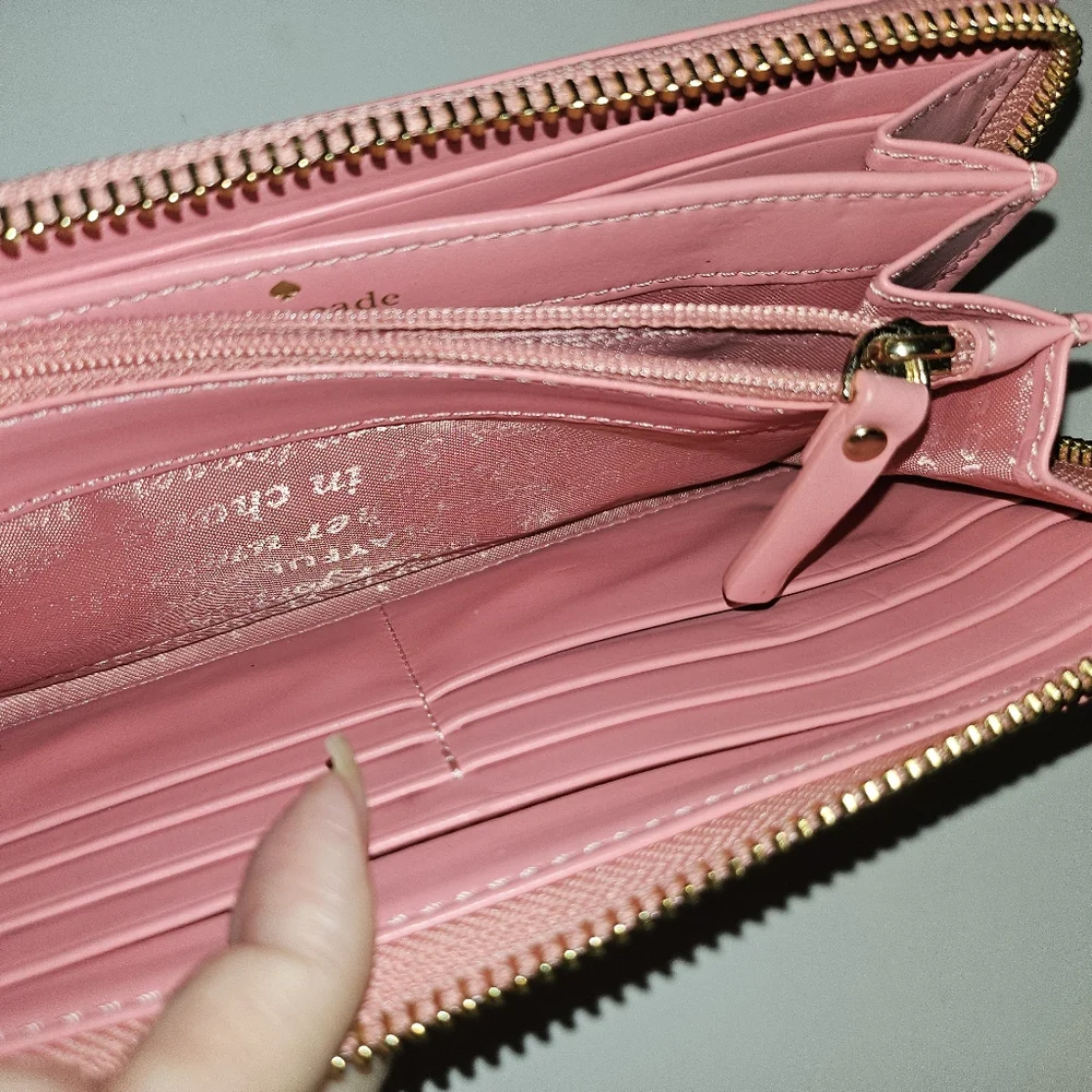 Kate Spade pink hedgehog zippy wallet EUC - Picture 13 of 15